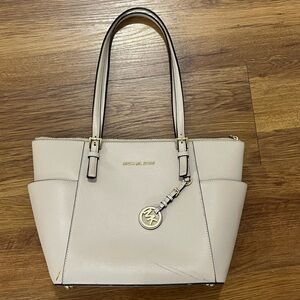 Michael Khors light pink Purse